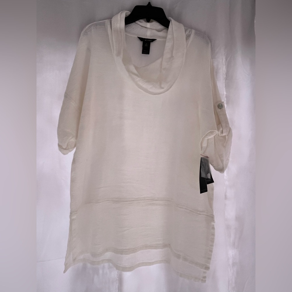 Ali Miles, size Medium, White, 3/4 Sleeves